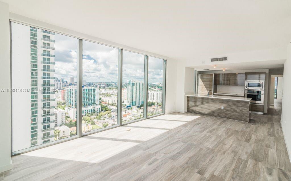 ICON BAY CONDO - Residential Lease