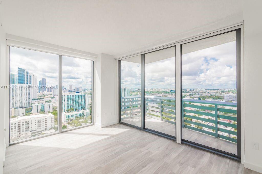 ICON BAY CONDO - Residential Lease