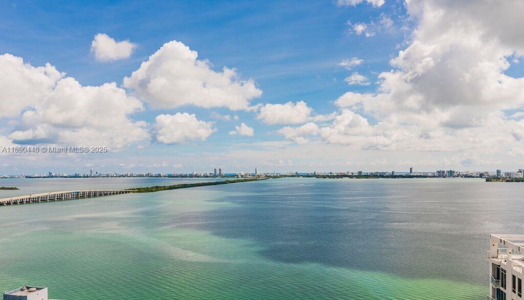 ICON BAY CONDO - Residential Lease
