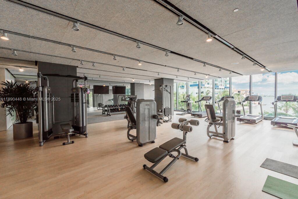 ICON BAY CONDO - Residential Lease