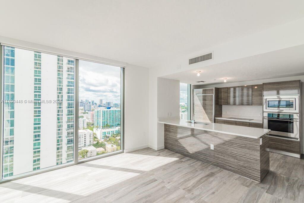 ICON BAY CONDO - Residential Lease