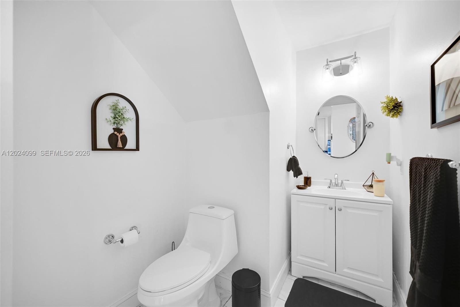 FOREST LAKES VILLAS - Residential