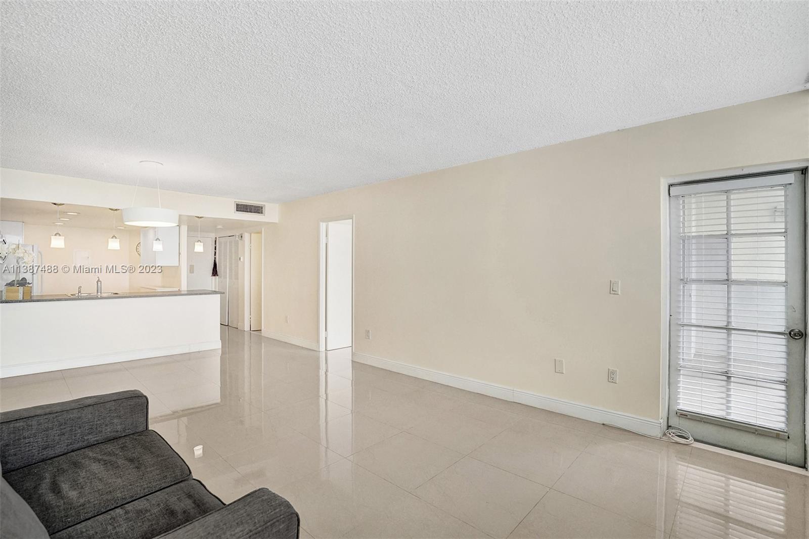 BUCKLEY TOWERS CONDO - EA - Residential