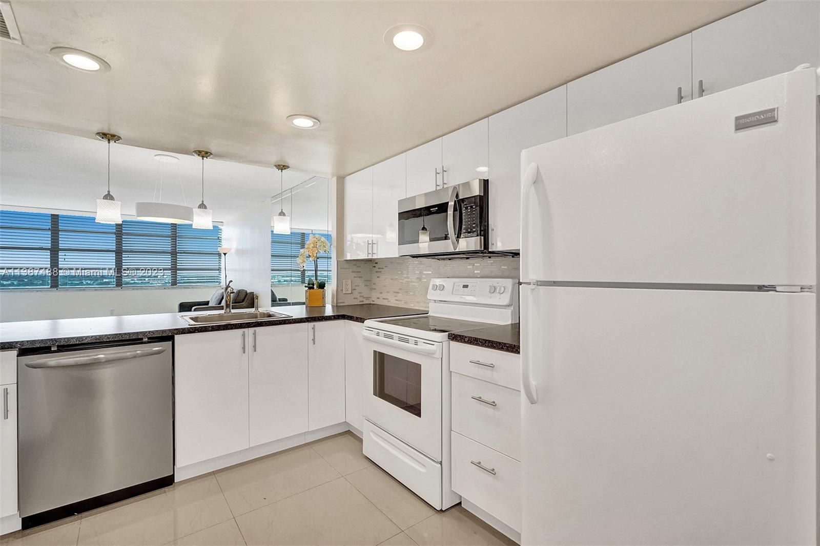 BUCKLEY TOWERS CONDO - EA - Residential