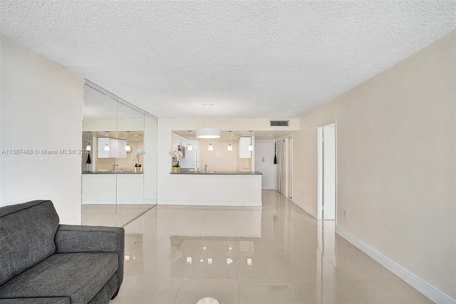 BUCKLEY TOWERS CONDO - EA - Residential