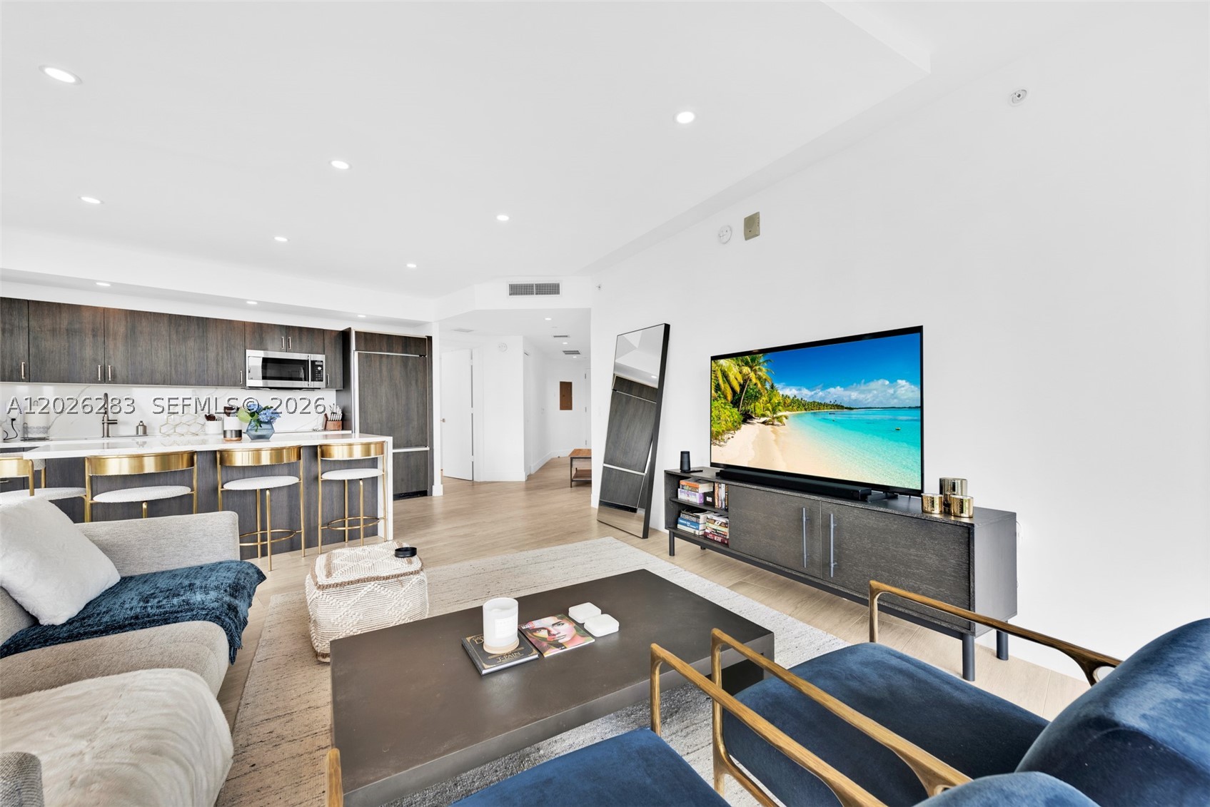 3401 MIDTOWN CONDO - Residential