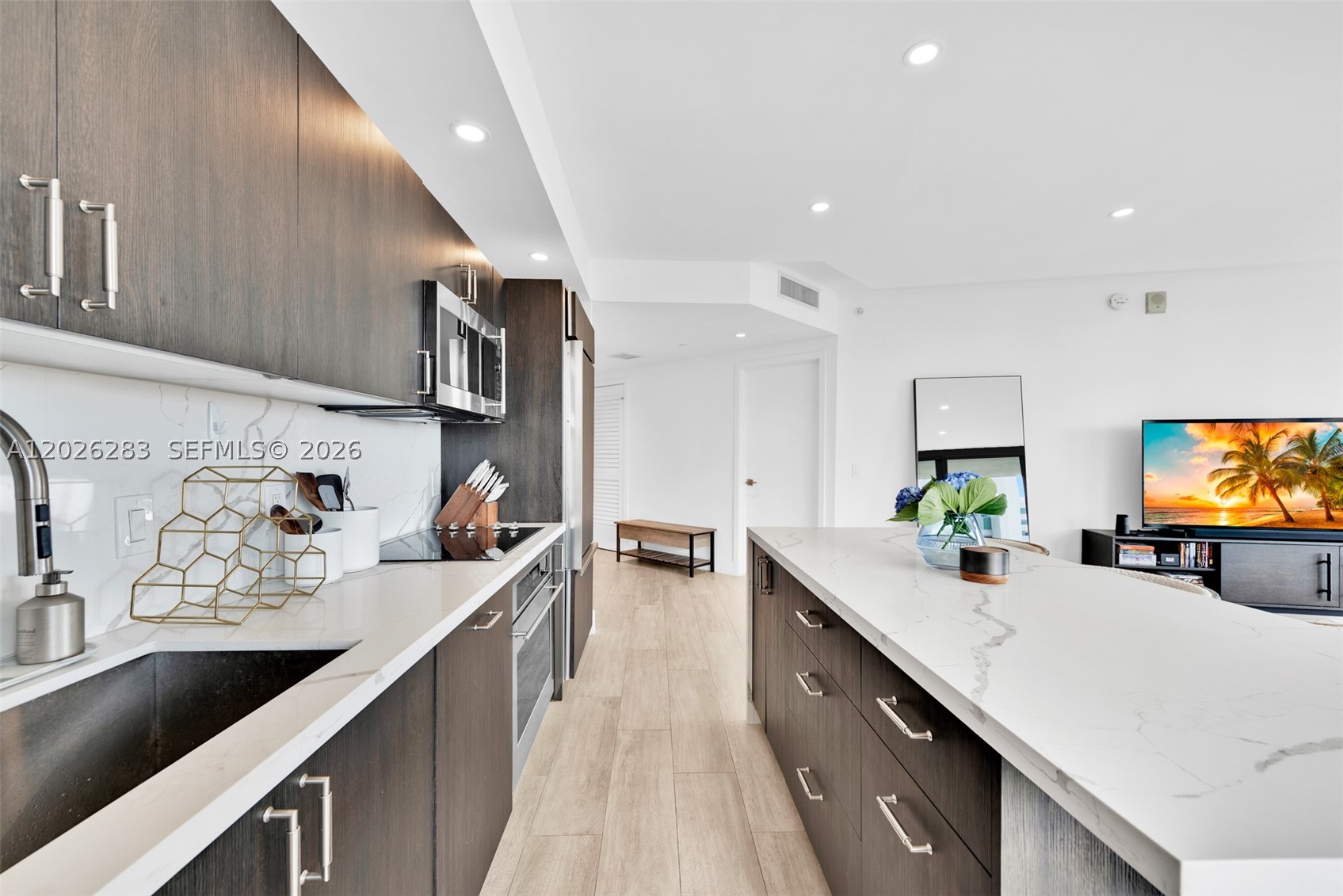 3401 MIDTOWN CONDO - Residential