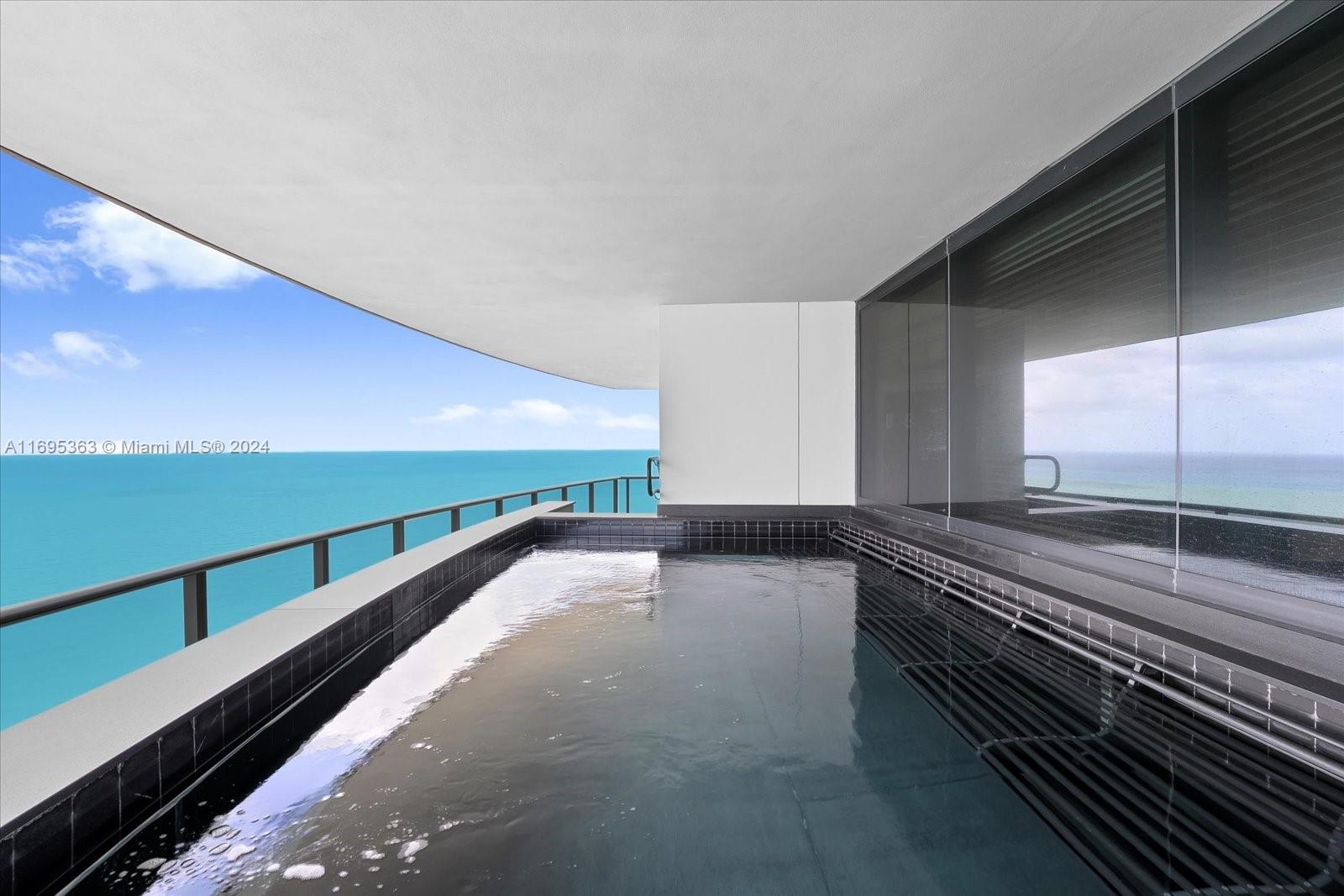 18555 COLLINS AVENUE COND - Residential