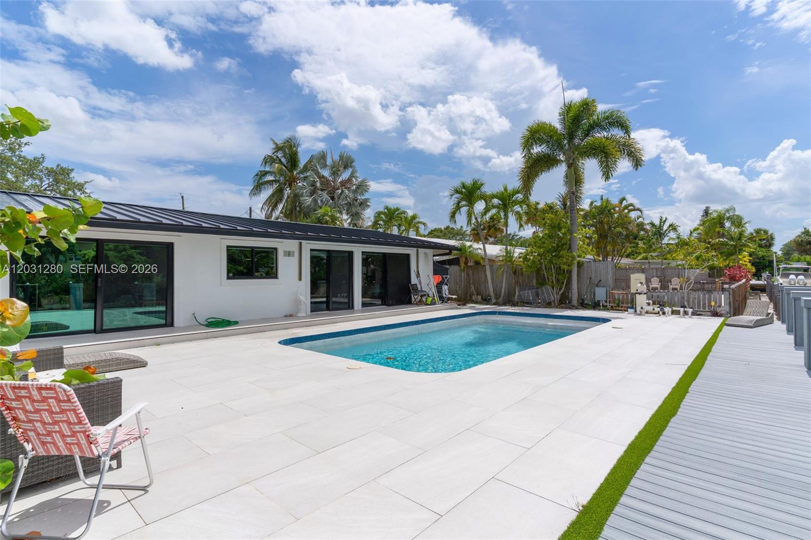 GILL ISLES - Residential
