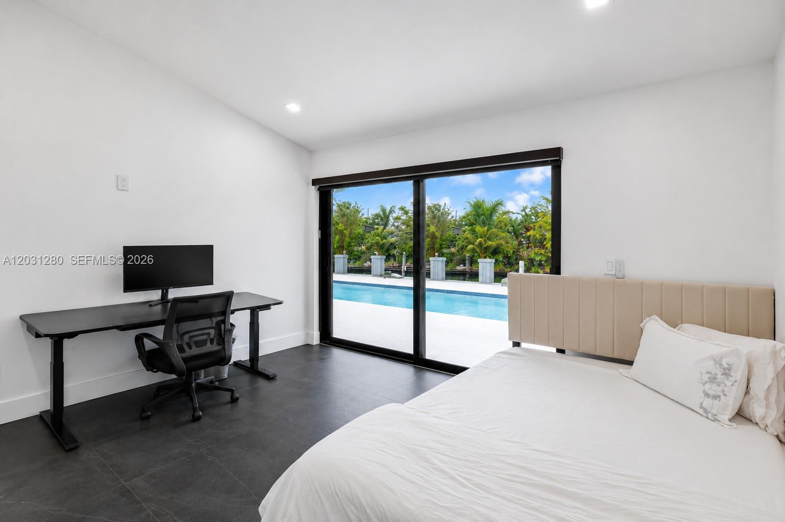 GILL ISLES - Residential