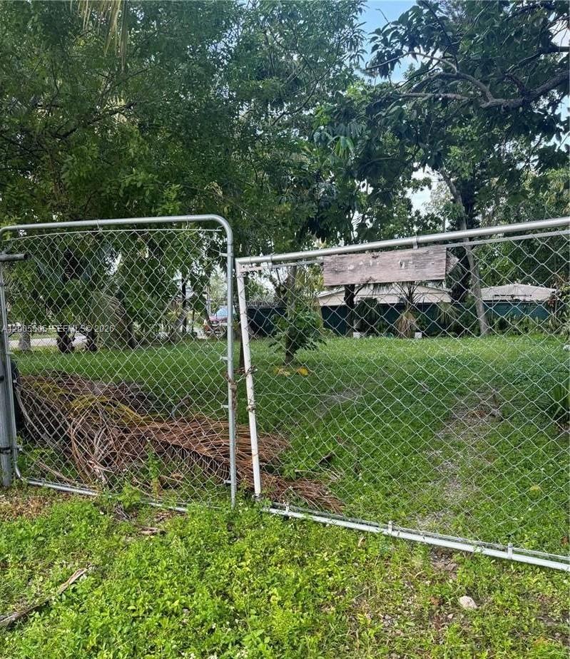 DAVIE BOULEVARD PARK - Land