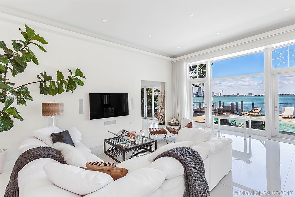 SAN MARINO ISLAND - Residential