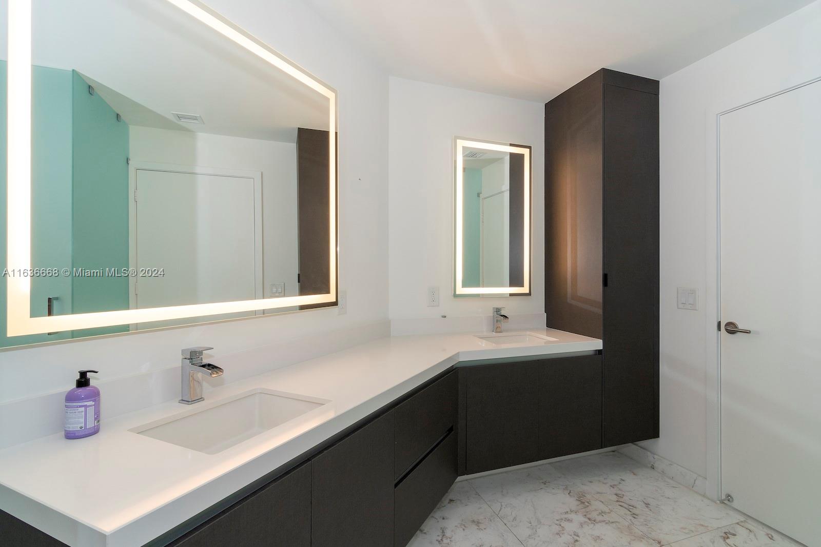 PARAMOUNT MIAMI WORLDCENT - Residential