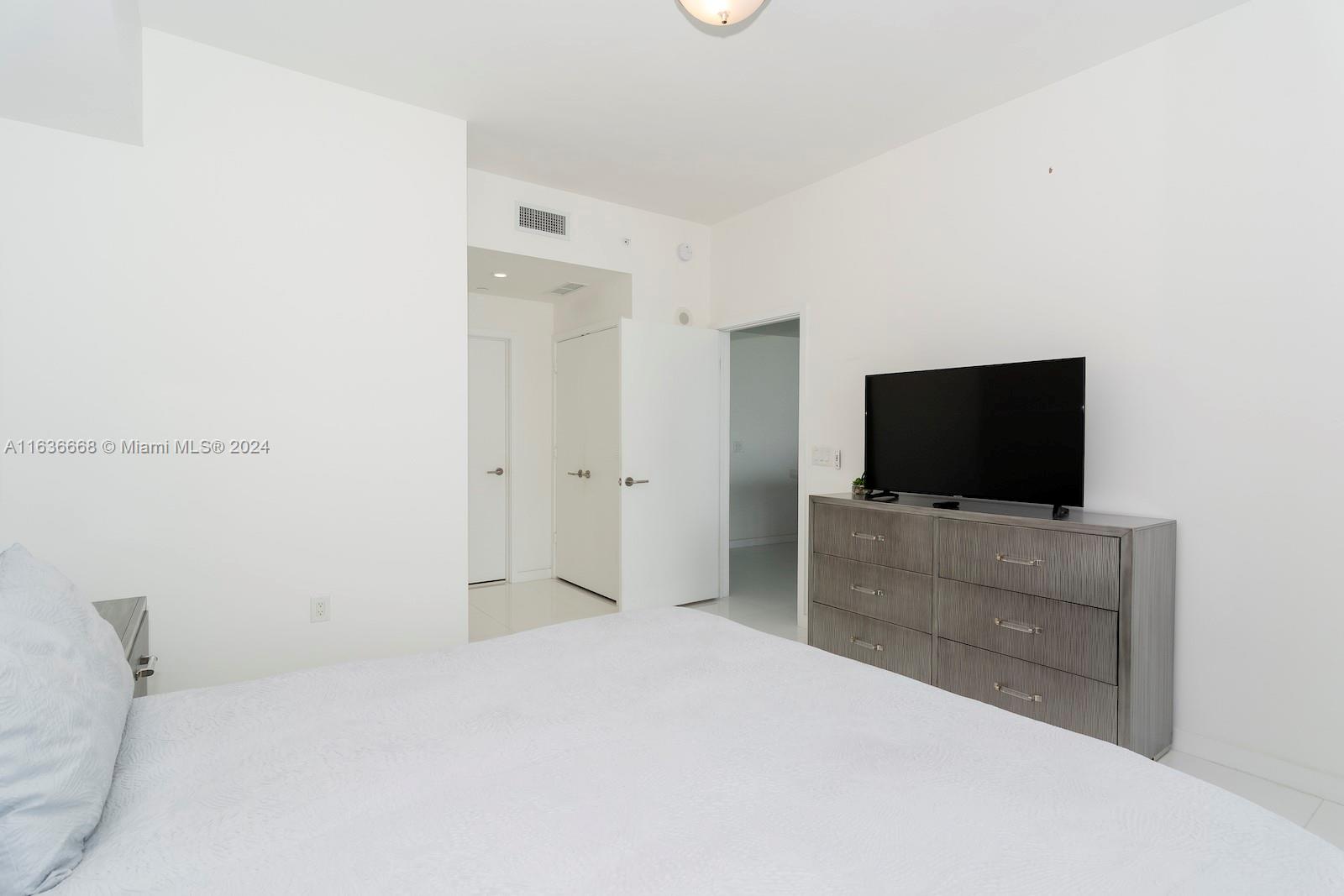 PARAMOUNT MIAMI WORLDCENT - Residential