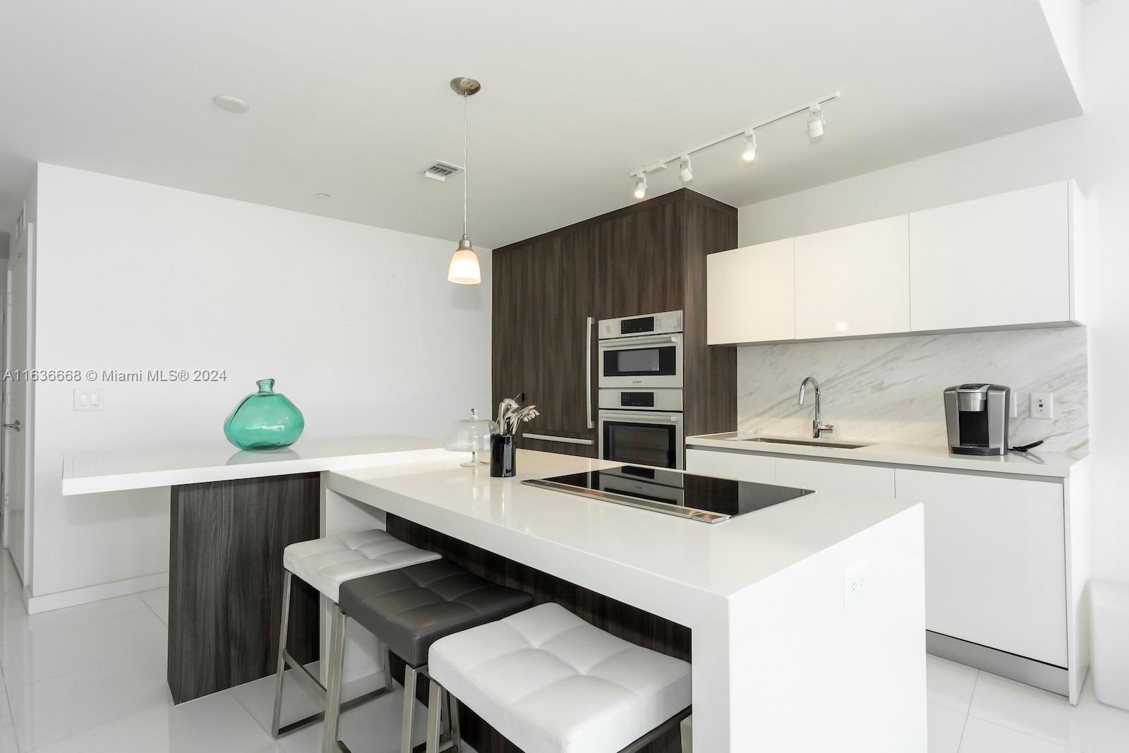 PARAMOUNT MIAMI WORLDCENT - Residential