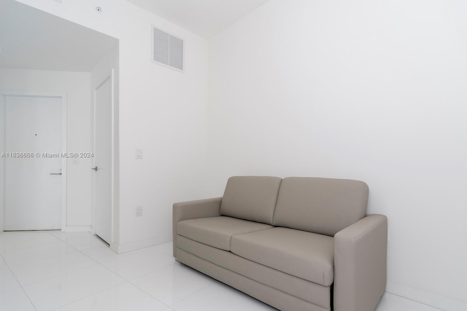 PARAMOUNT MIAMI WORLDCENT - Residential