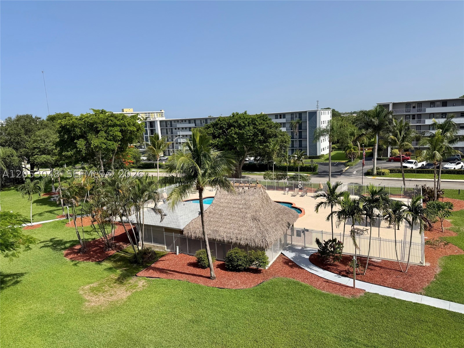 HILLCREST COUNTRY CLUB AP - Residential