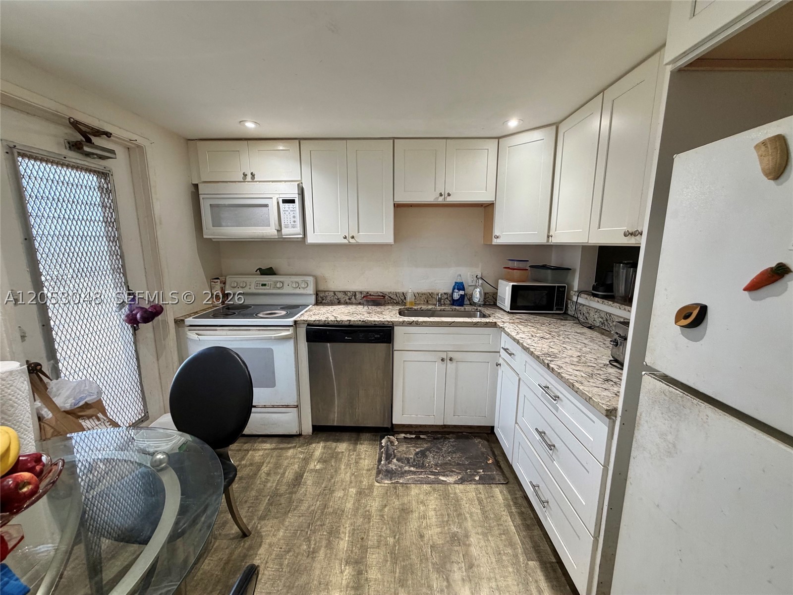 HILLCREST COUNTRY CLUB AP - Residential