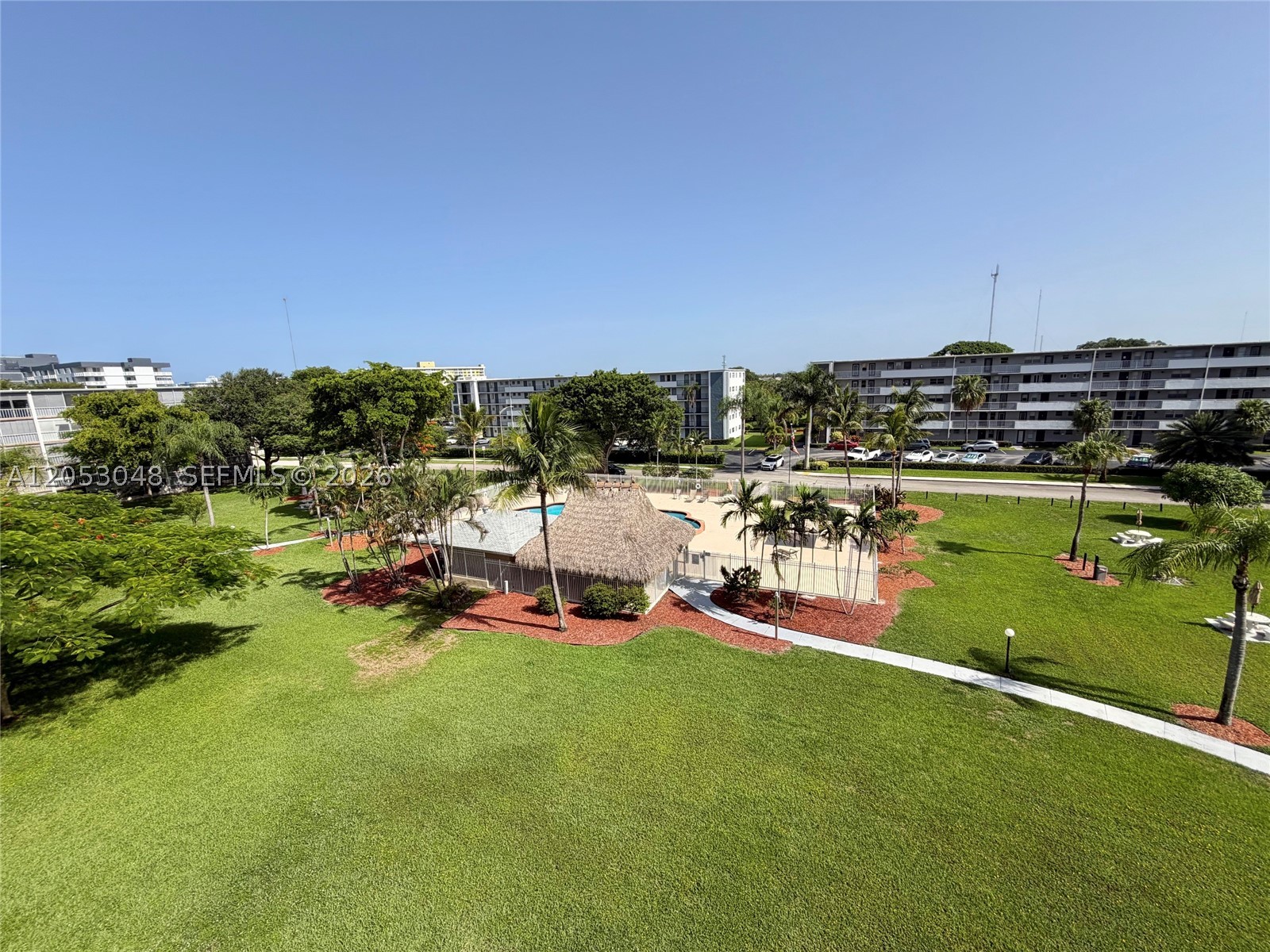 HILLCREST COUNTRY CLUB AP - Residential