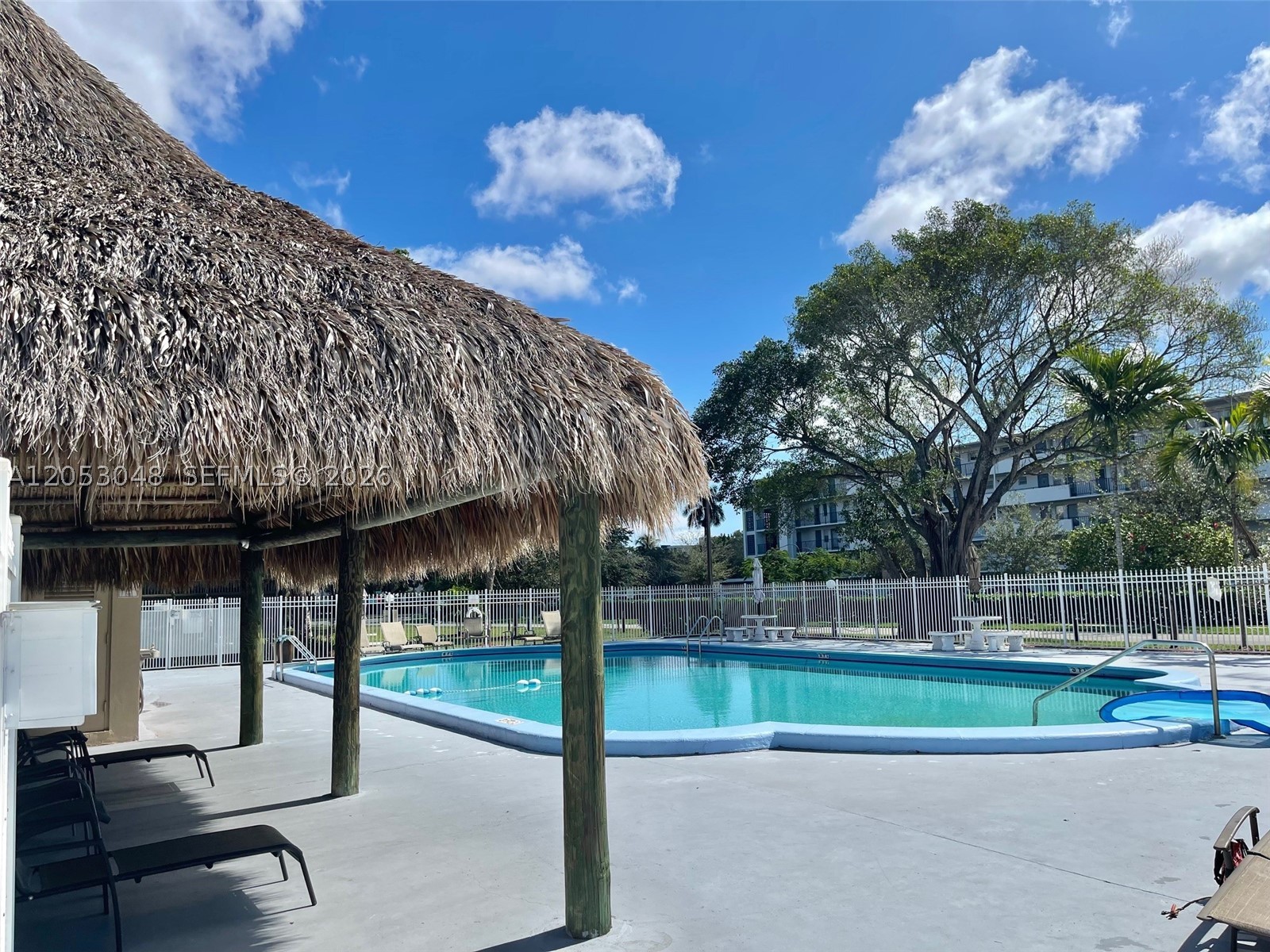 HILLCREST COUNTRY CLUB AP - Residential