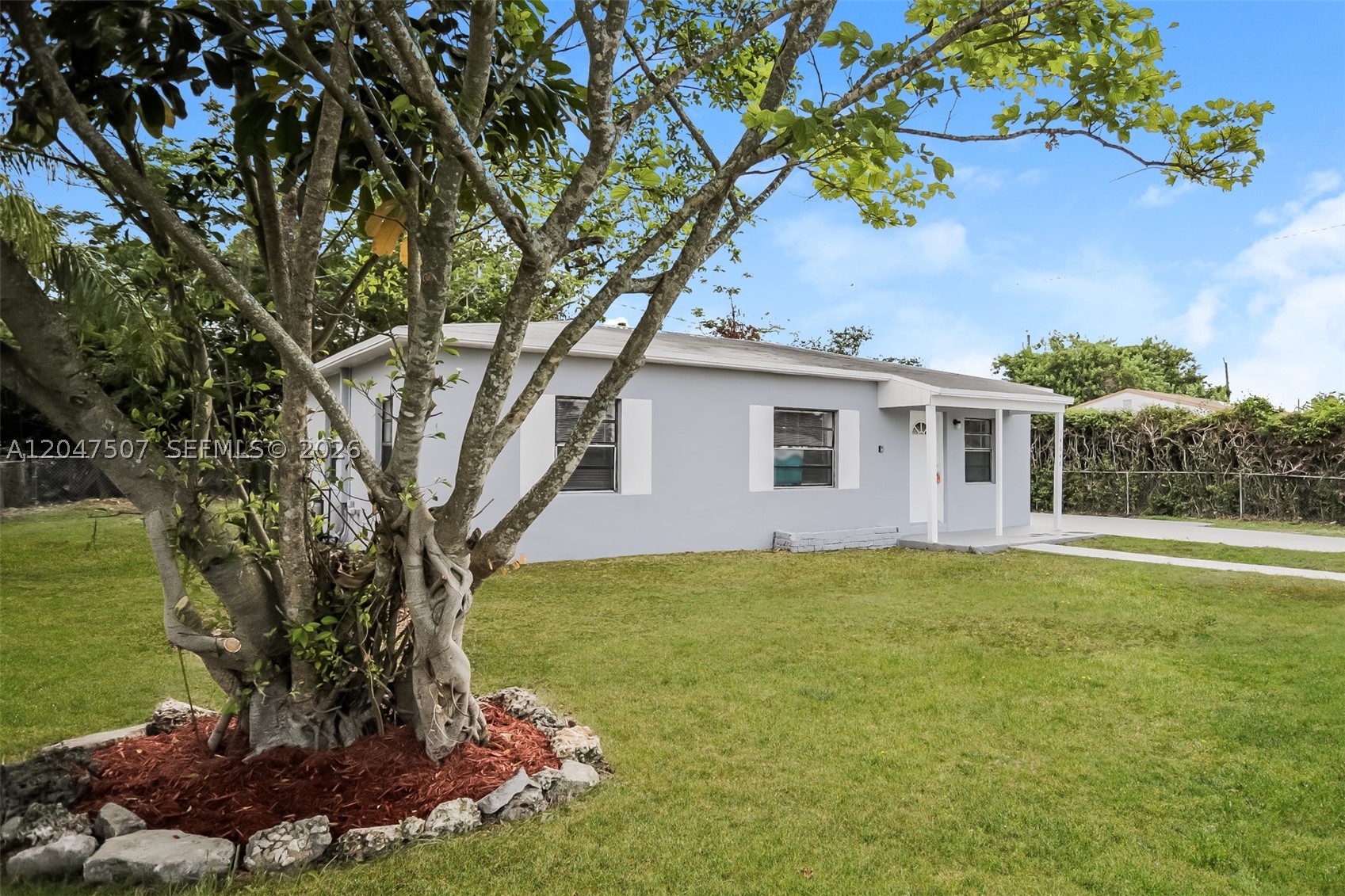 RICHMOND HEIGHTS - Residential Lease