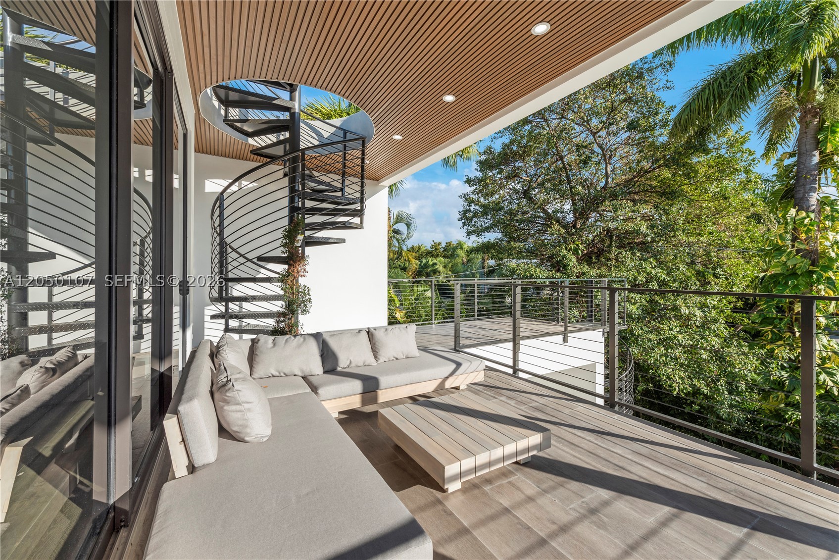 BAY LURE - Residential