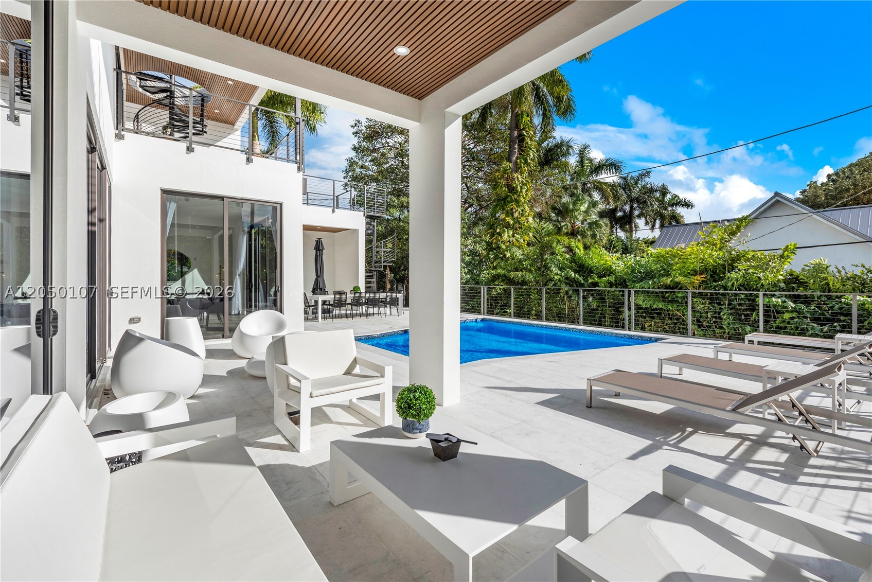 BAY LURE - Residential