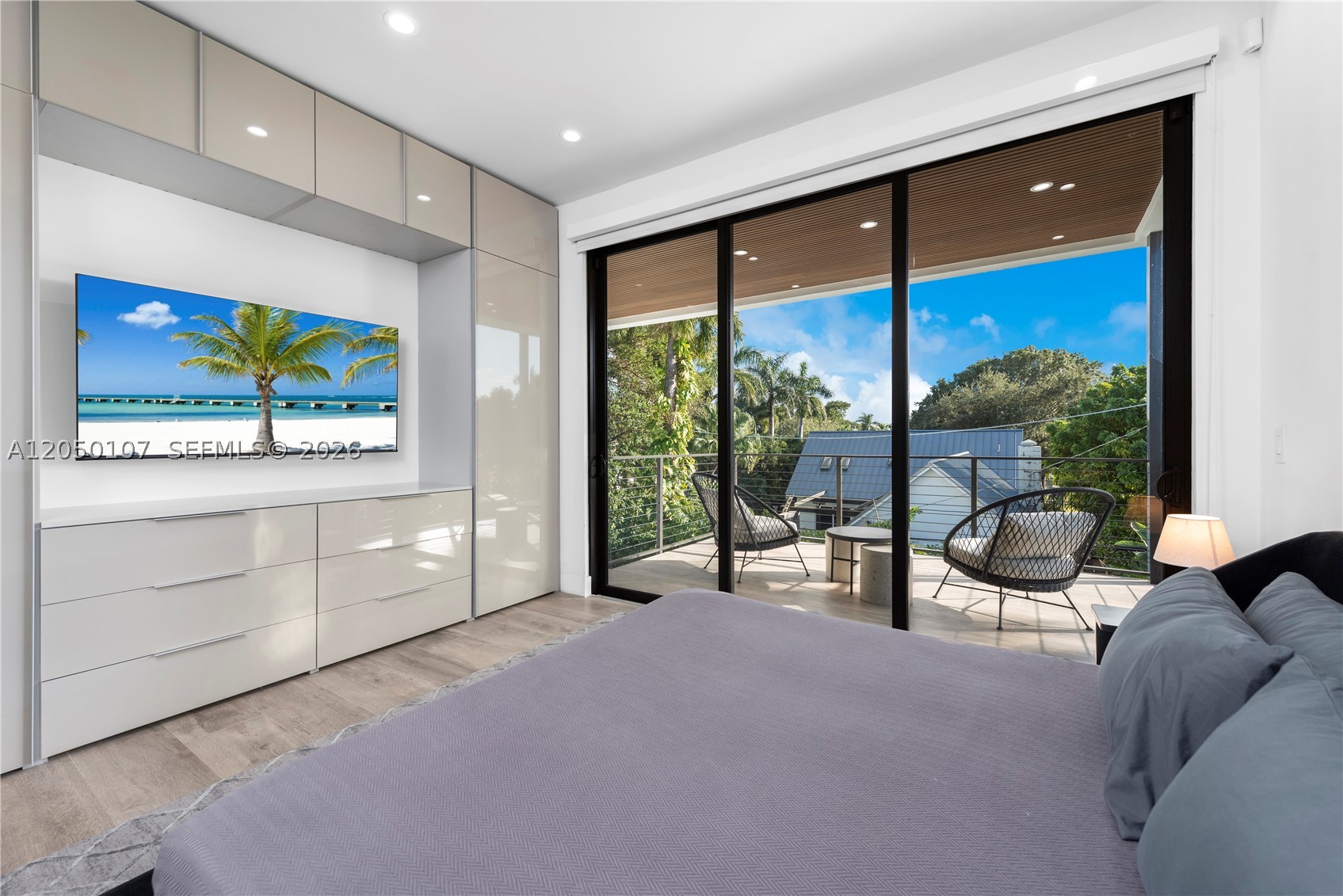 BAY LURE - Residential