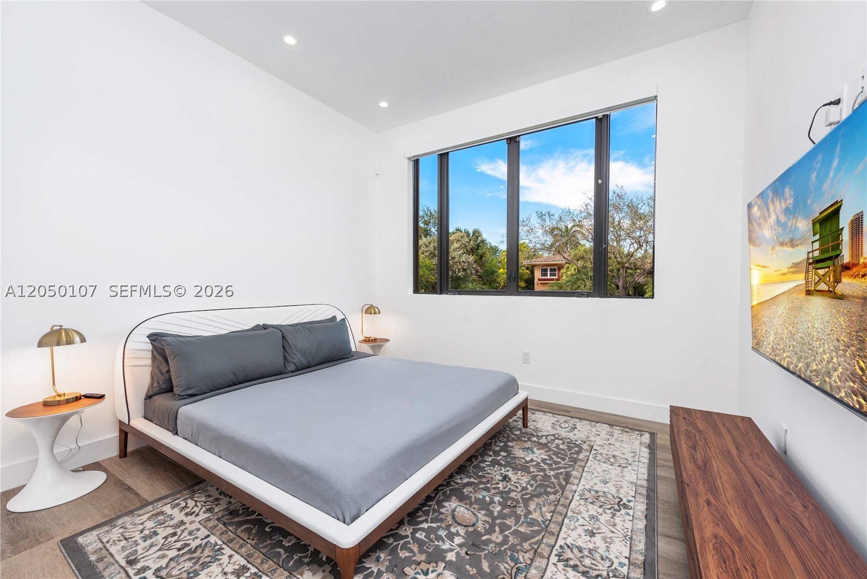 BAY LURE - Residential