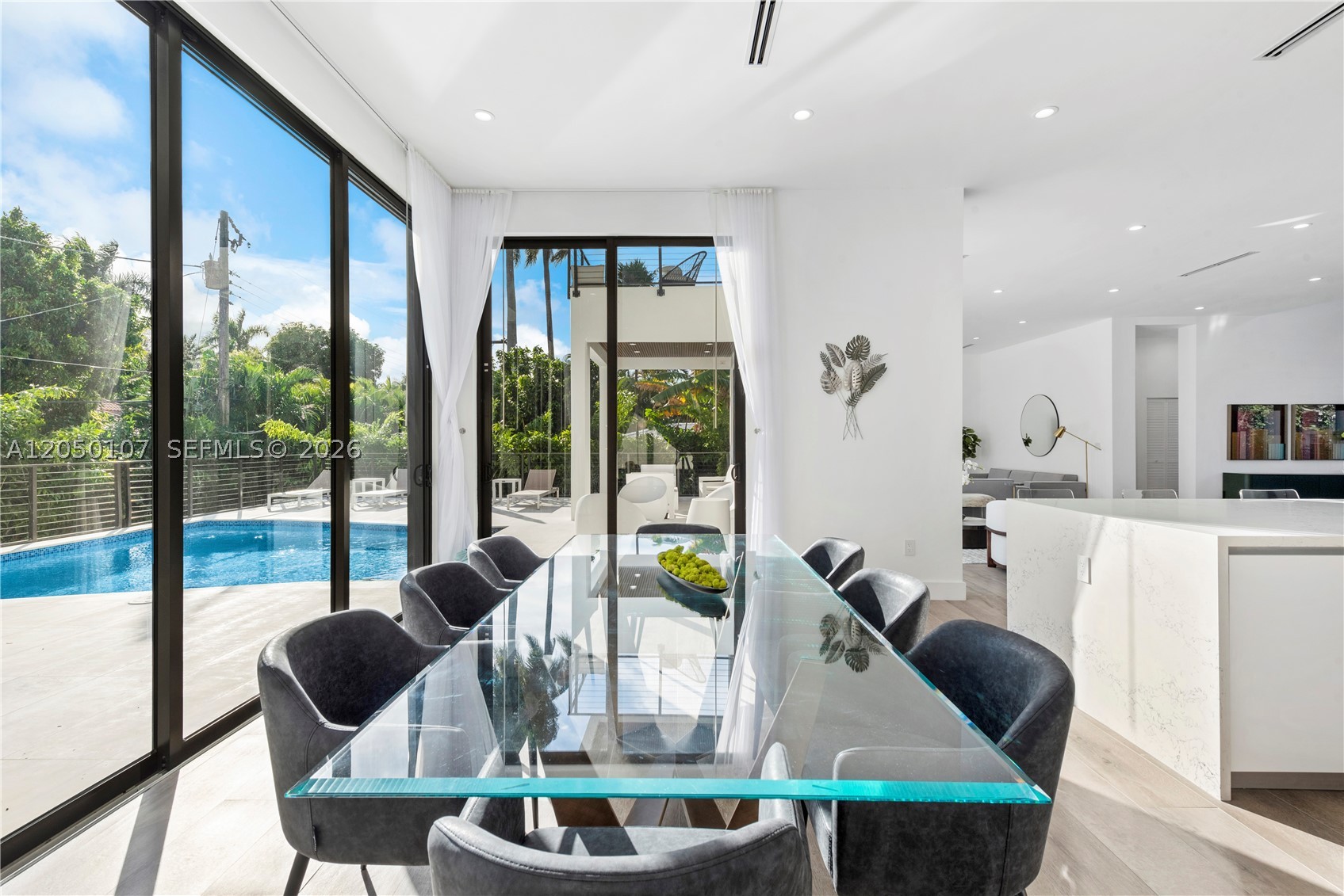BAY LURE - Residential