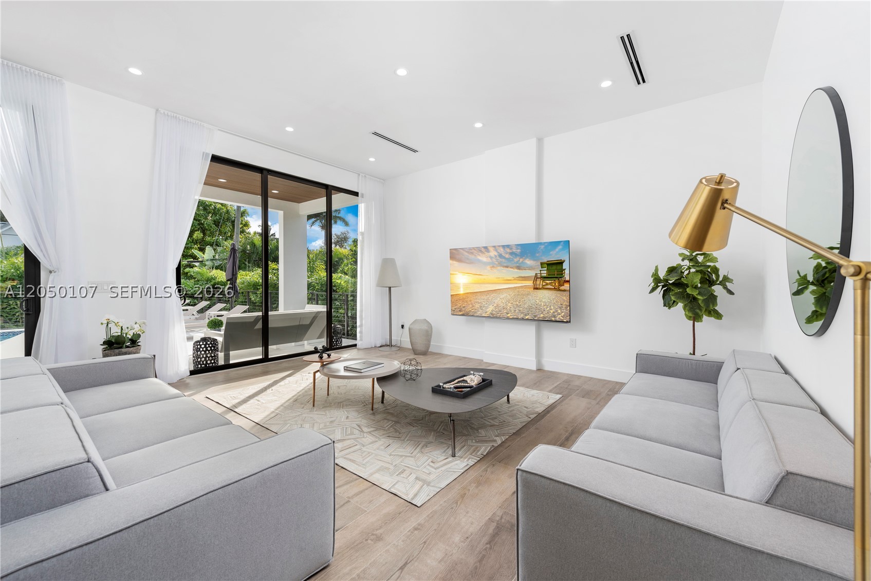 BAY LURE - Residential