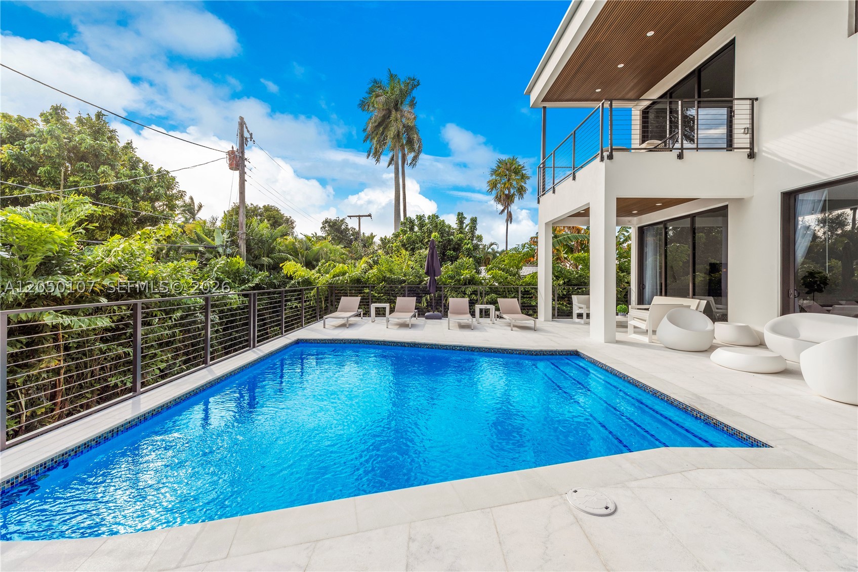 BAY LURE - Residential