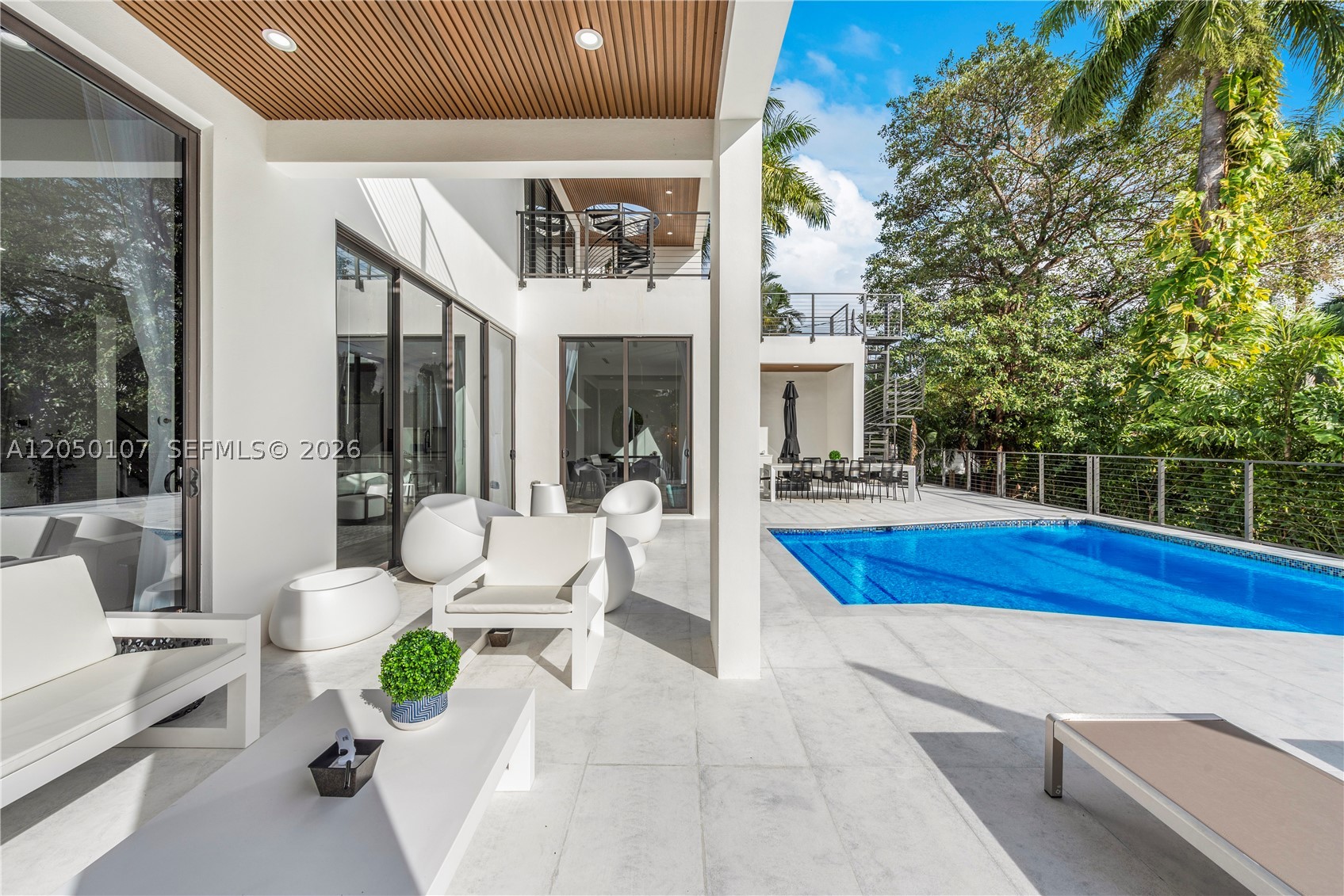 BAY LURE - Residential