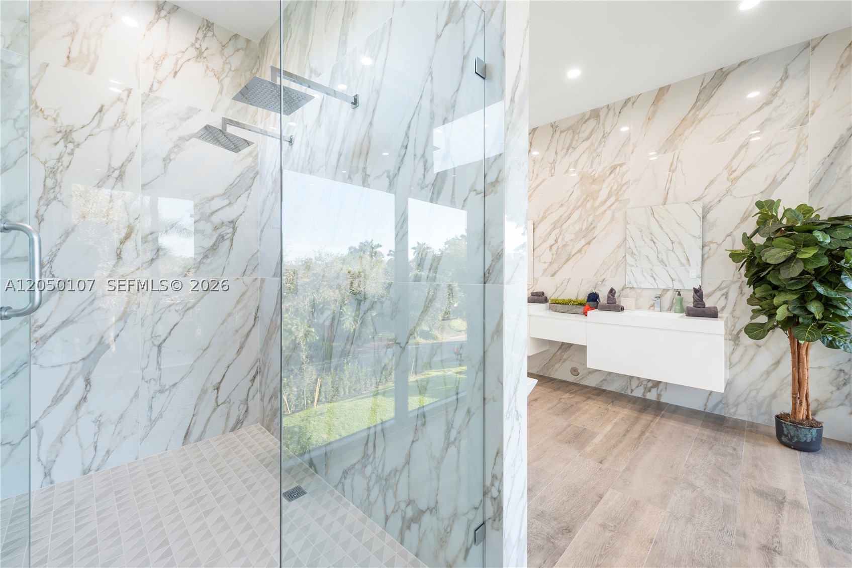 BAY LURE - Residential