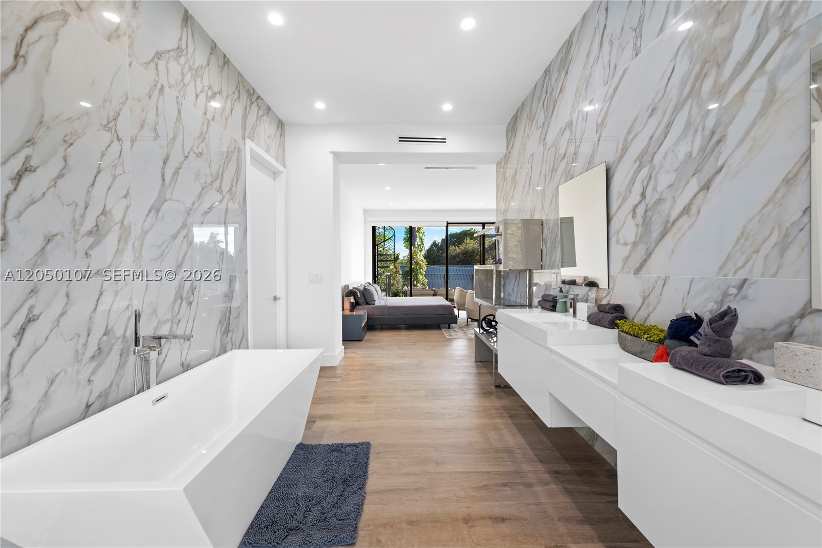 BAY LURE - Residential