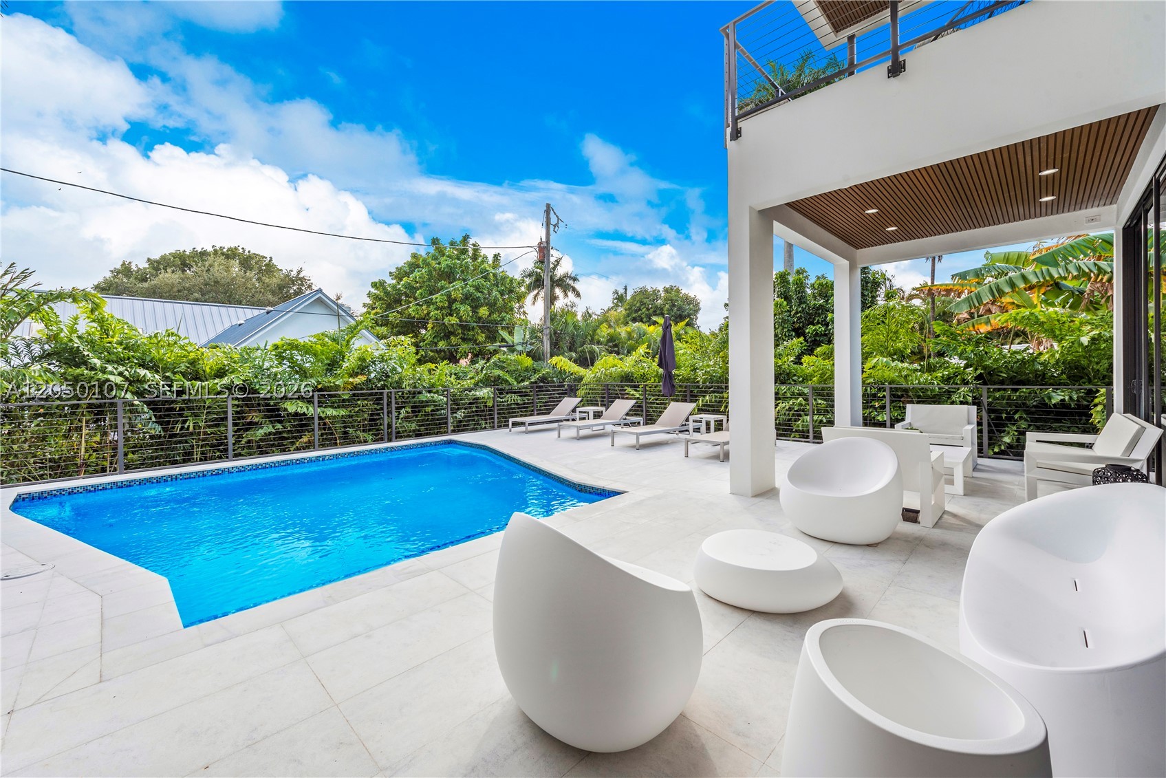 BAY LURE - Residential