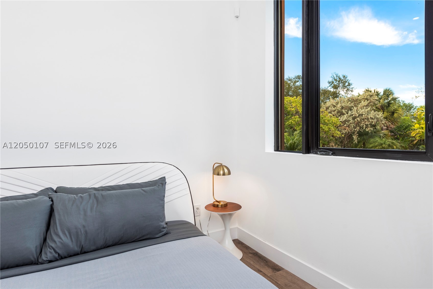 BAY LURE - Residential