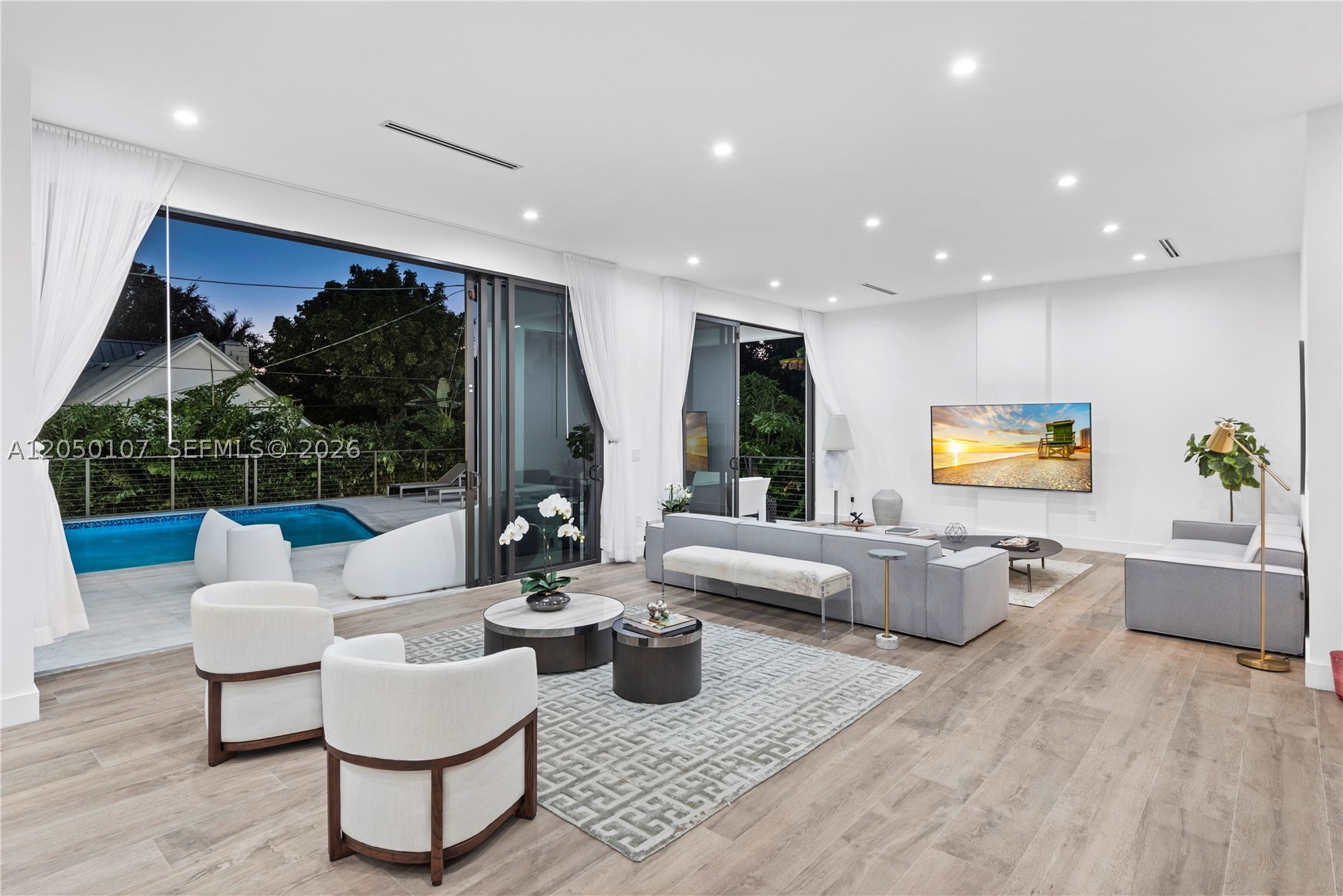 BAY LURE - Residential