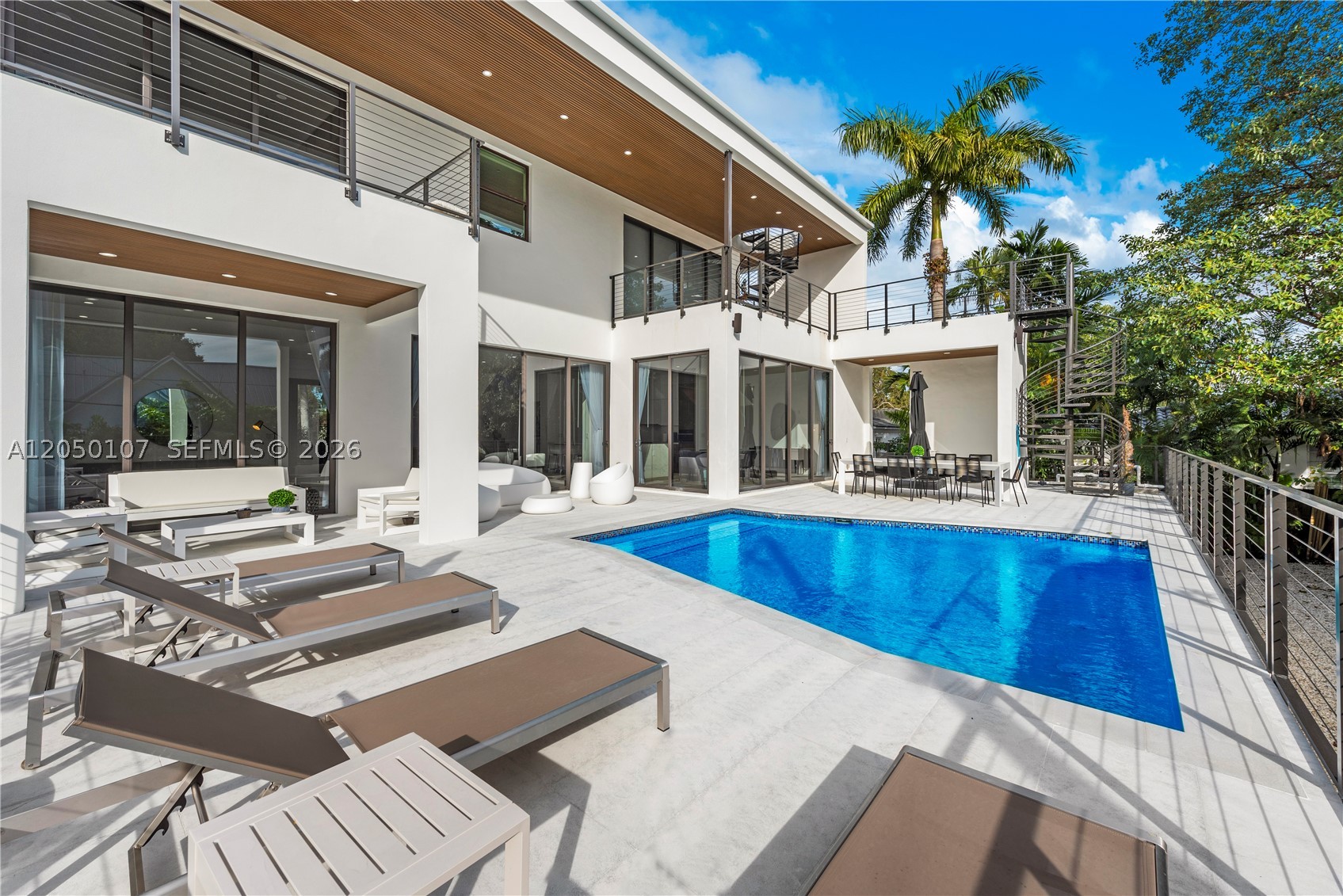 BAY LURE - Residential
