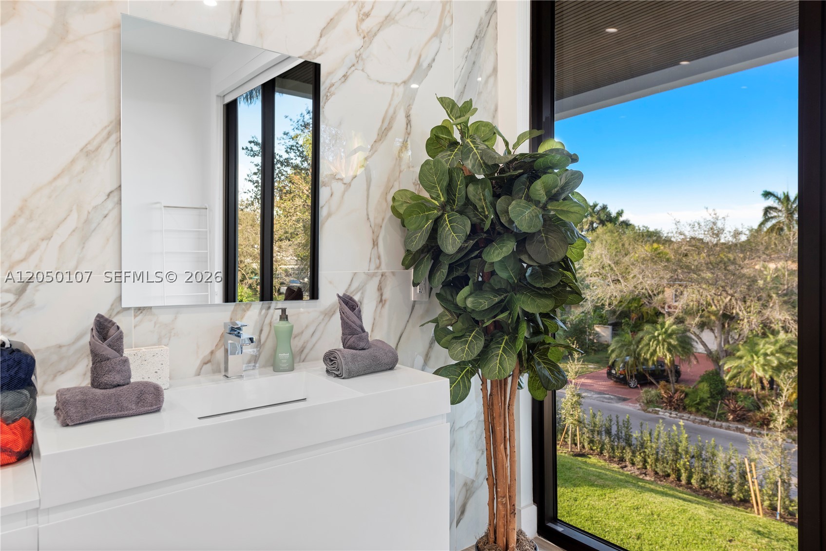 BAY LURE - Residential