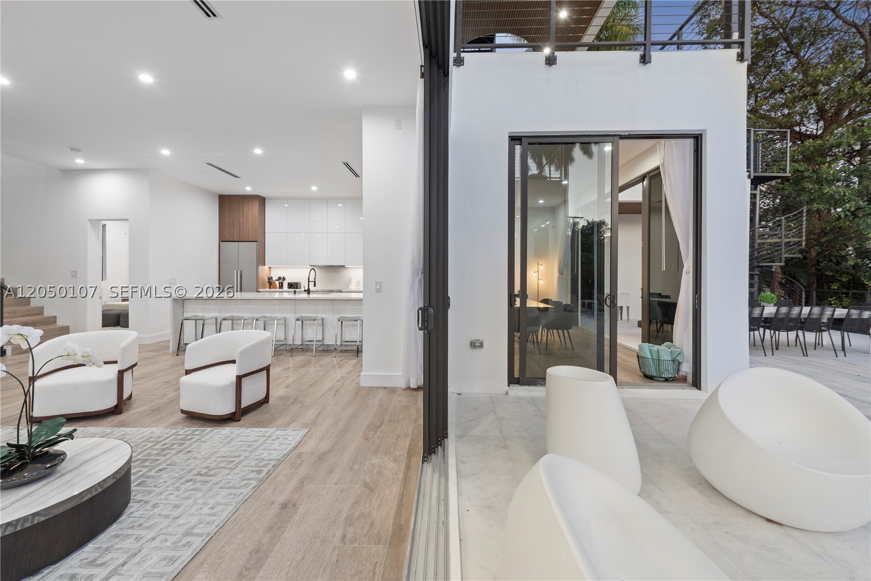 BAY LURE - Residential