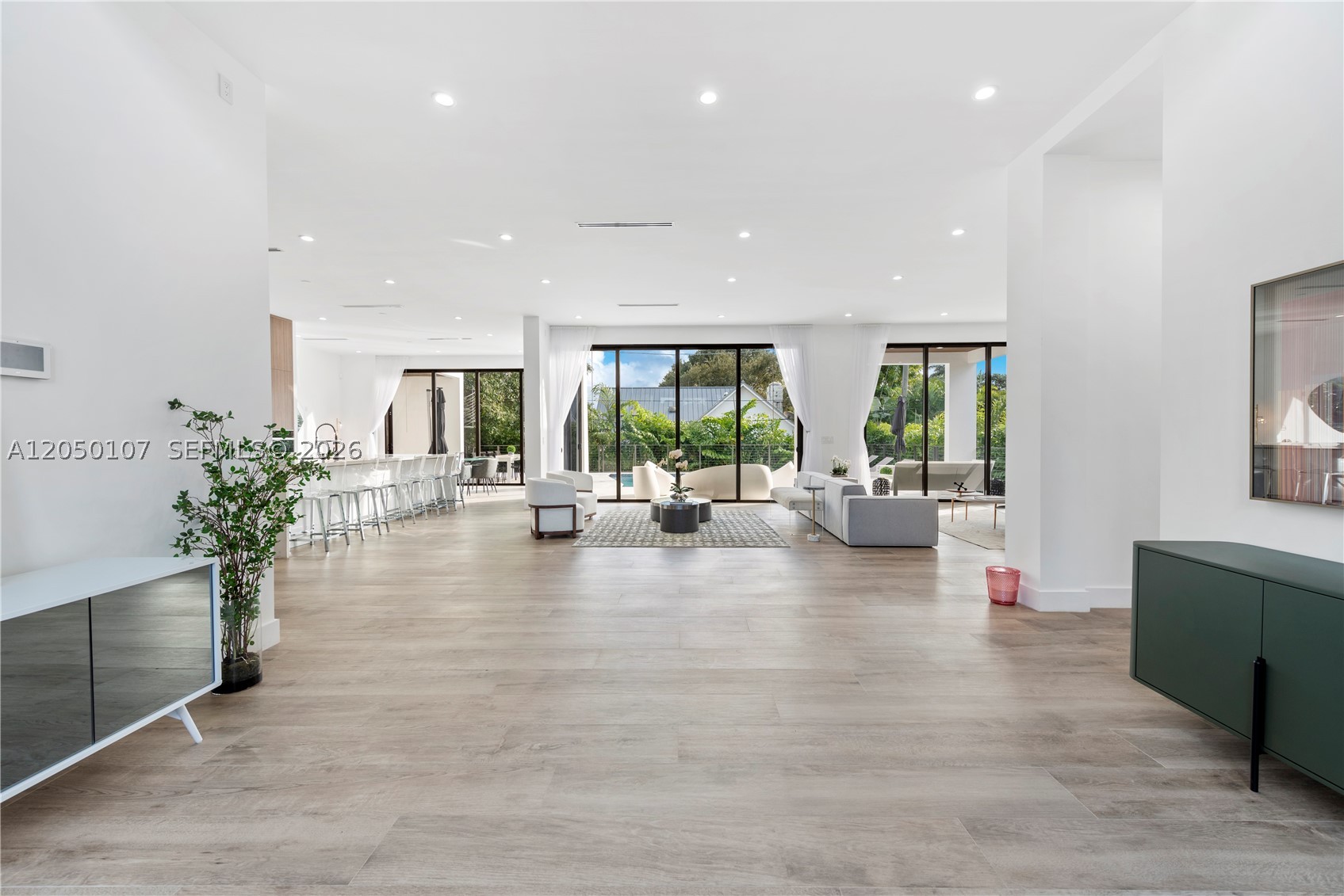 BAY LURE - Residential
