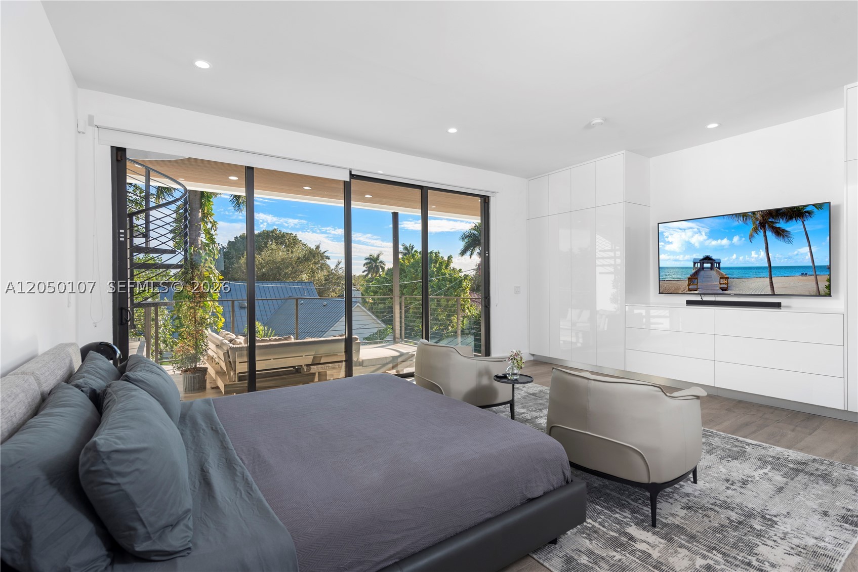 BAY LURE - Residential