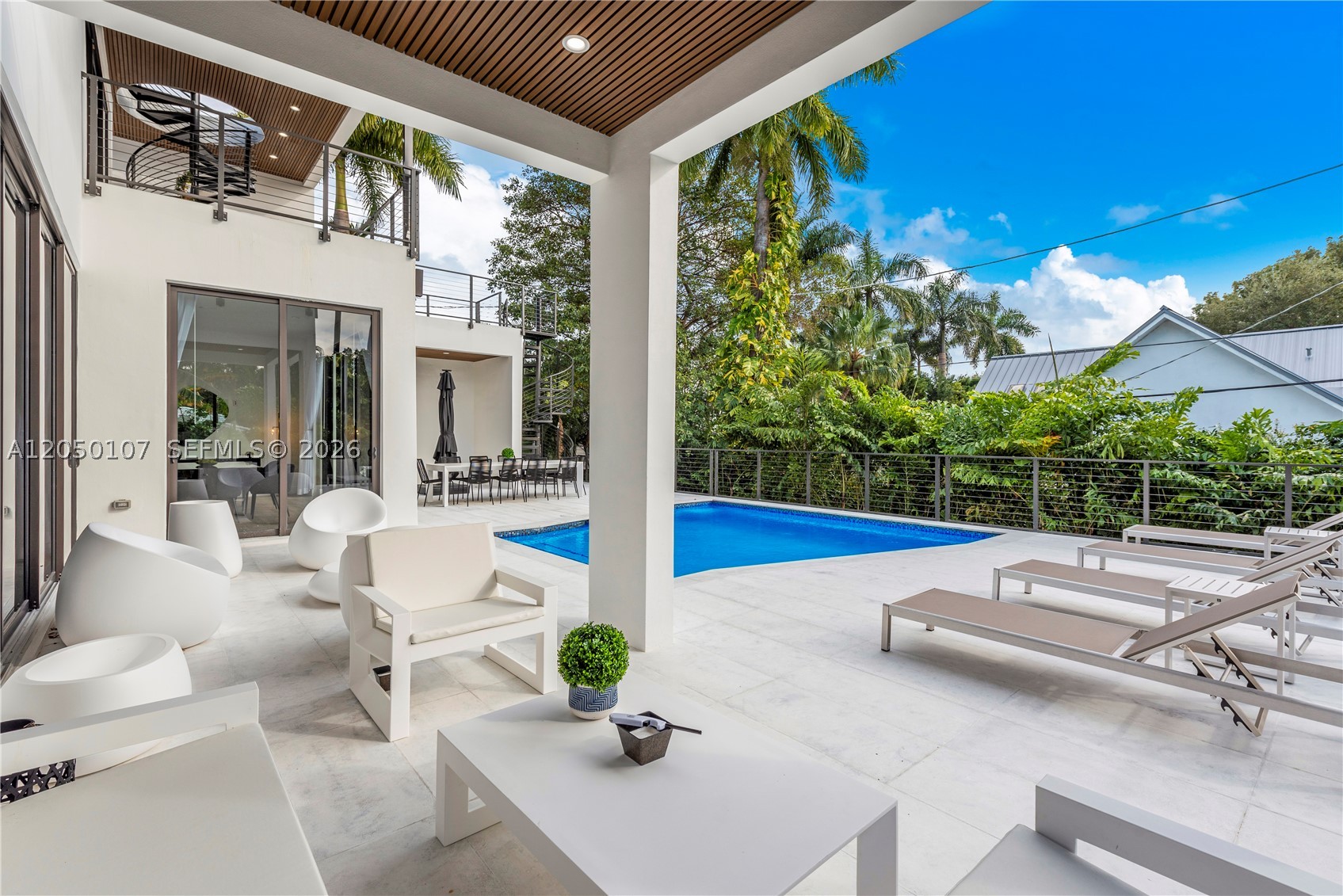 BAY LURE - Residential