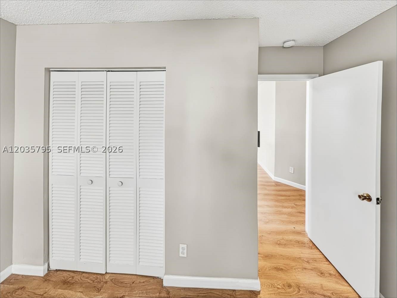 CHAPEL TRAIL II - Residential Lease