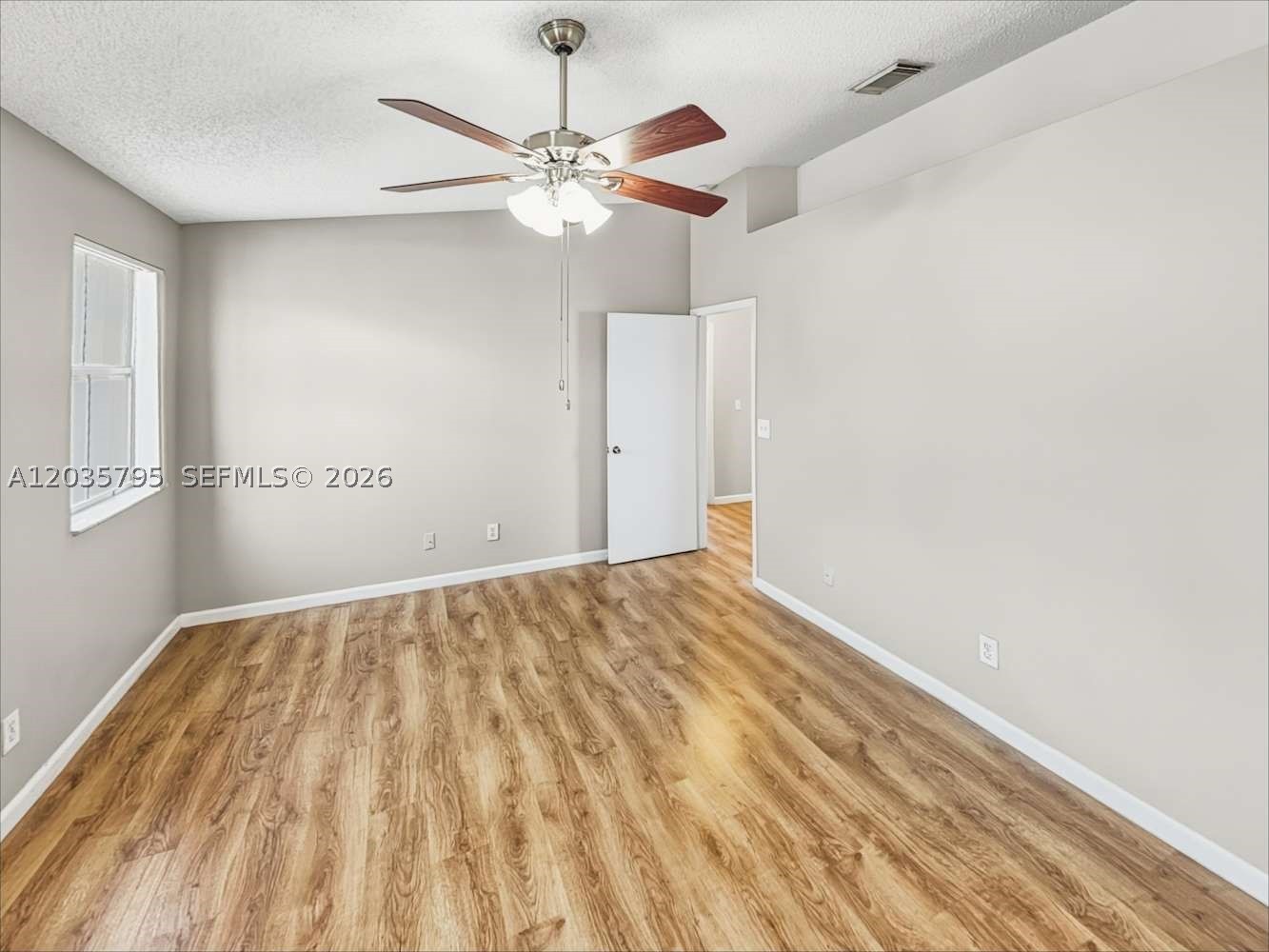 CHAPEL TRAIL II - Residential Lease