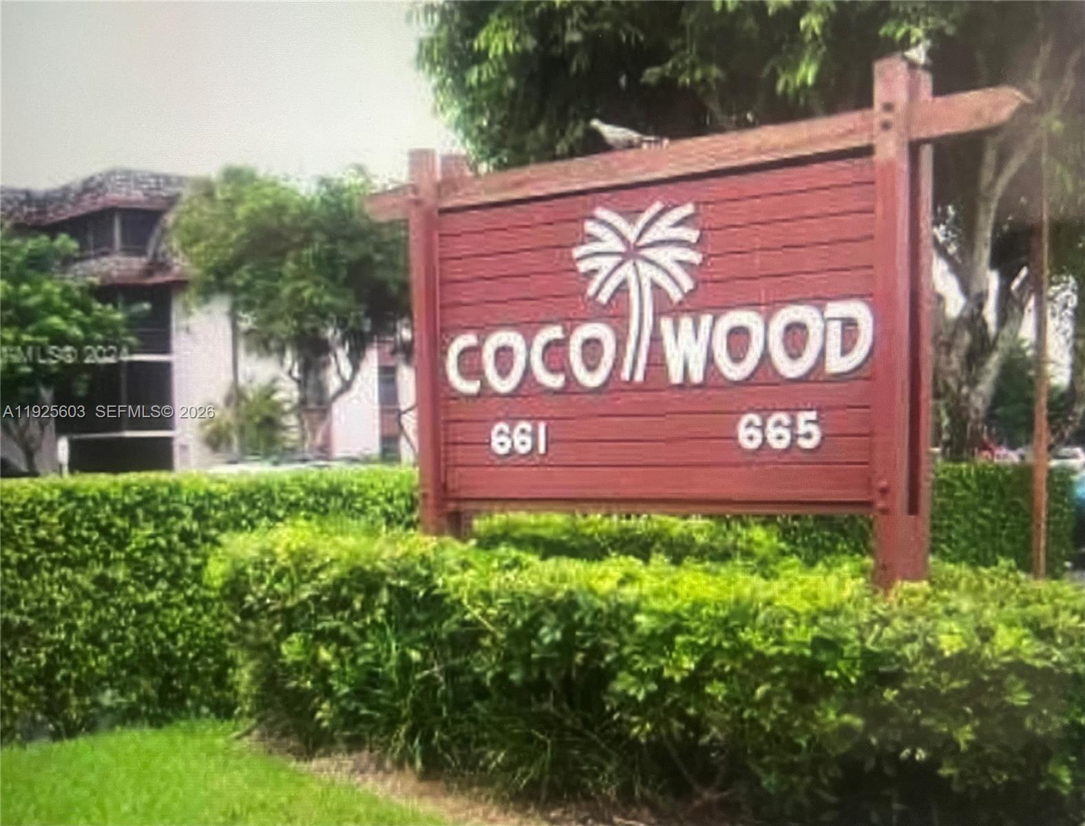 COCO WOOD CONDO - Residential