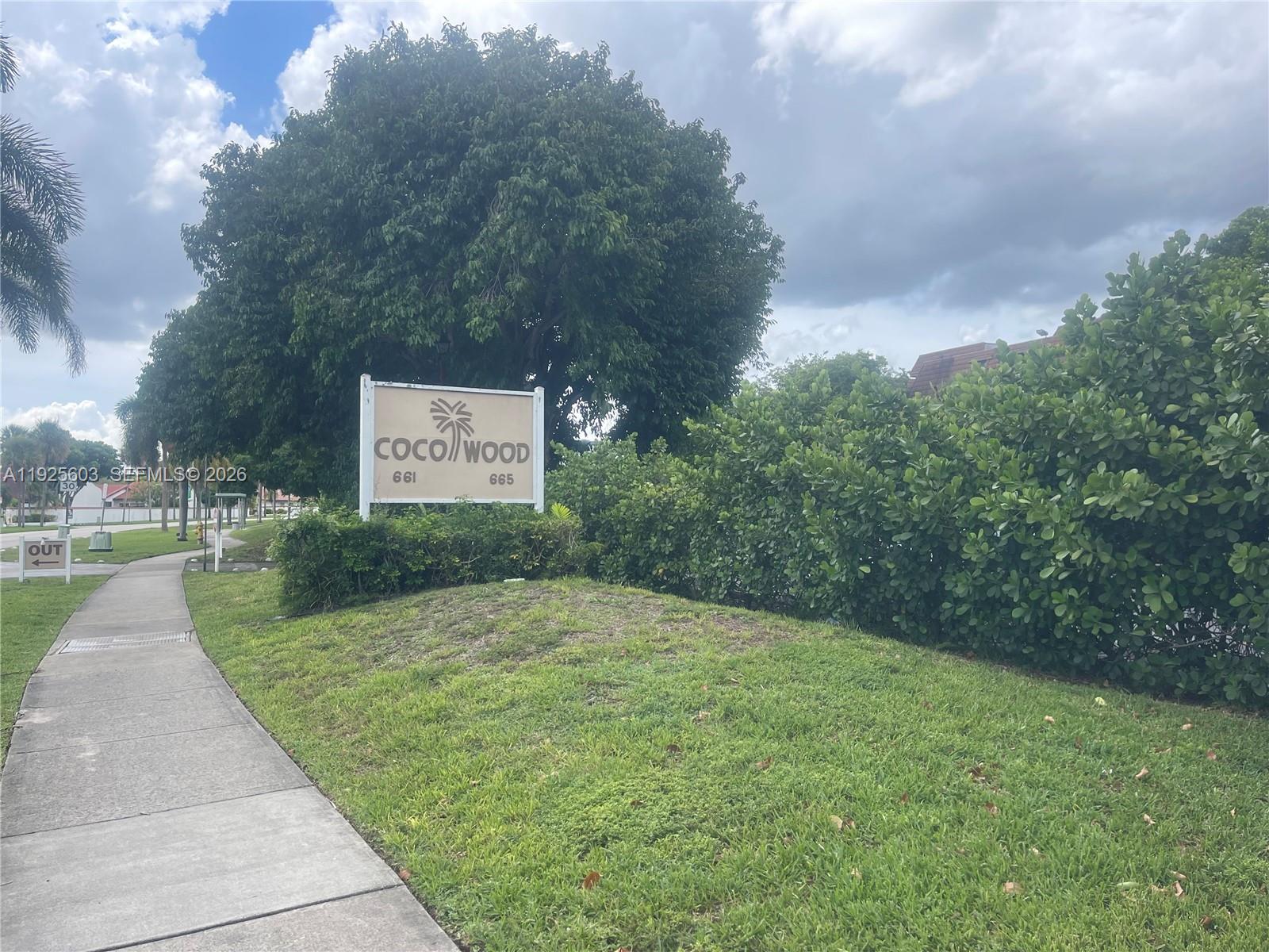 COCO WOOD CONDO - Residential