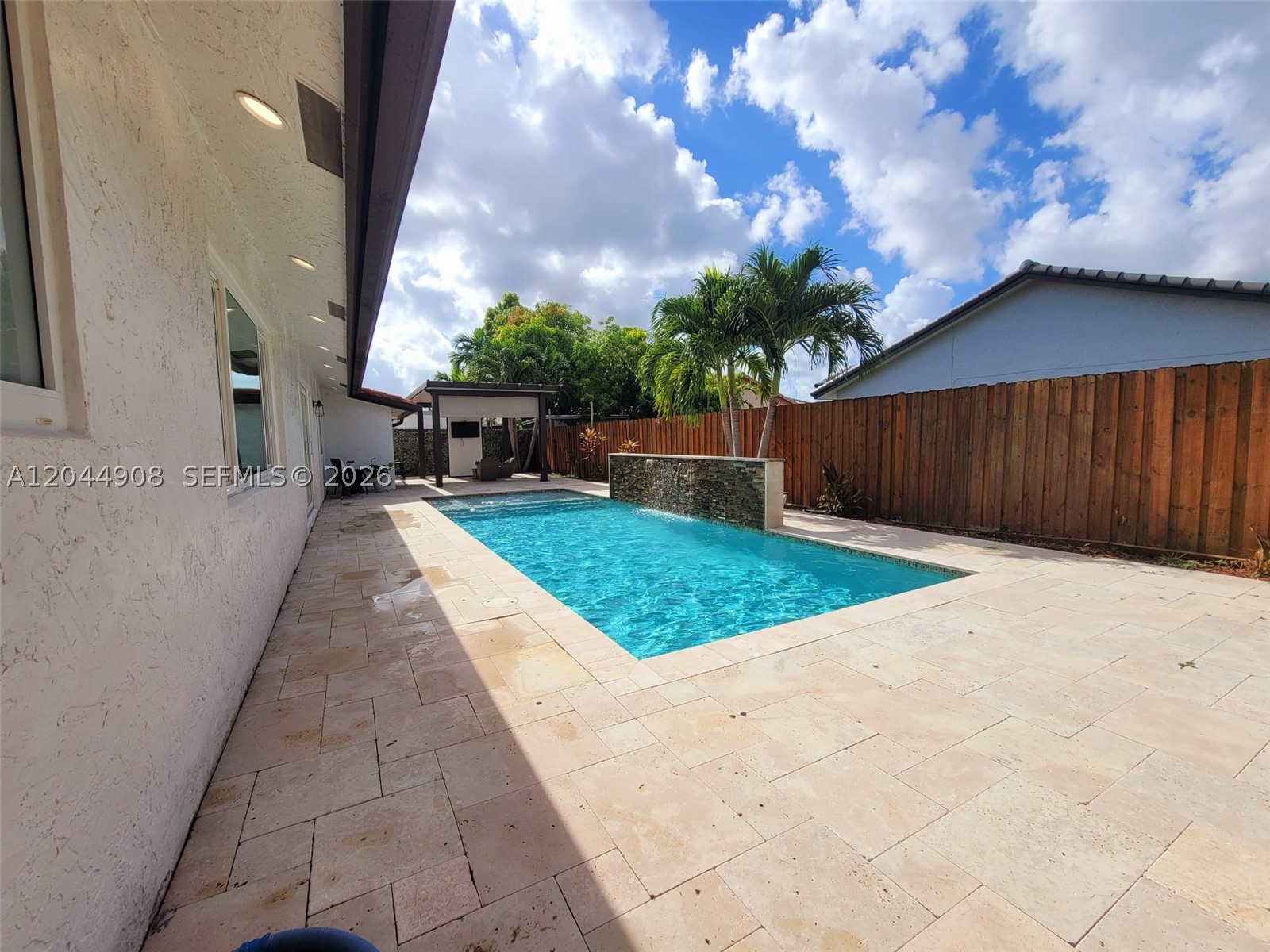 COUNTRY LAKE MANORS SEC 2 - Residential
