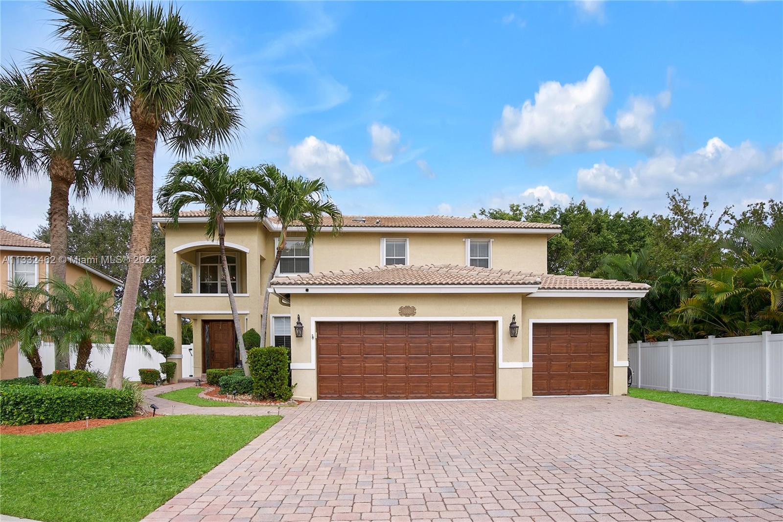 Experience luxury living in this beautifully updated home located on a cul-de-sac. The chef's kitchen boasts granite countertops, stainless steel appliances, and a generous island, perfect for entertaining. Polished travertine and hardwood flooring throughout the living areas, and elegant crown molding throughout. Step outside to your own backyard oasis, complete with a travertine deck and heated saltwater pool ($15,000 Upgrade). Upstairs, a loft awaits, ready to be used as a living room or office. The spacious master suite includes an updated bathroom with a roman tub, a stunning tiled shower, and walk-in closets. Bonus room off the master can be used as an exercise area, office, nursery, or converted back to a 5th bedroom. Epoxy floors in the true 3-car garage.
